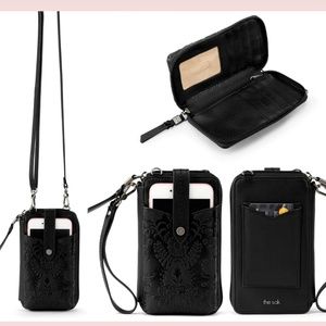 NEW $89 [ the sak ] Embossed Silverlake Smartphone Crossbody‎ in Black